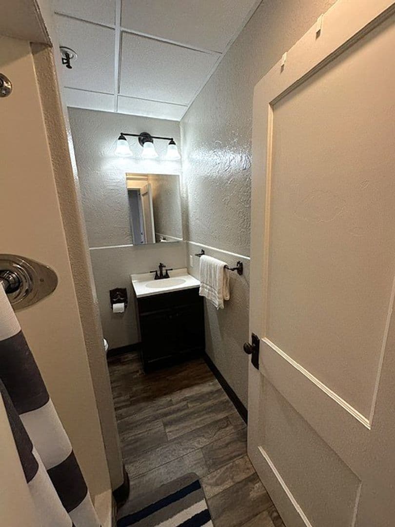 Sioux Falls Apartment: 337 N Phillips Ave
