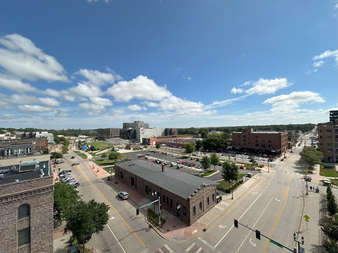 Sioux Falls Apartment: 337 N Phillips Ave