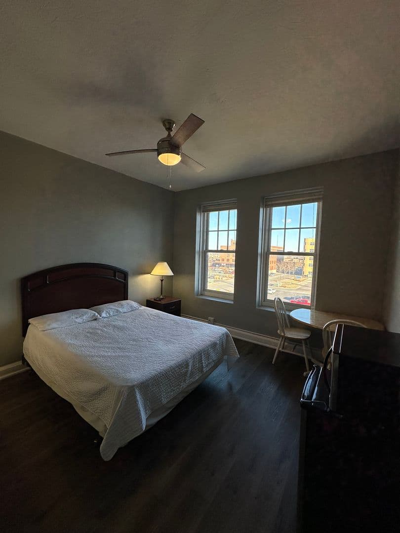 Sioux Falls Apartment: 337 N Phillips Ave
