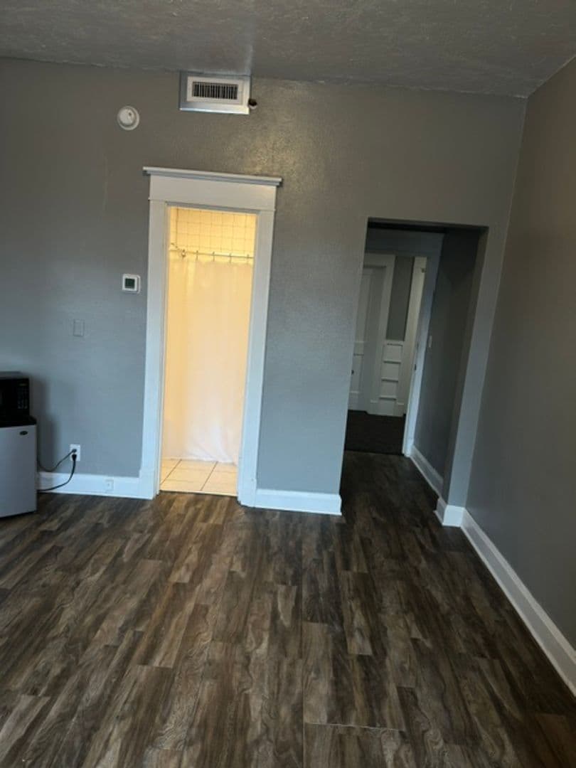 Sioux Falls Apartment: 337 N Phillips Ave