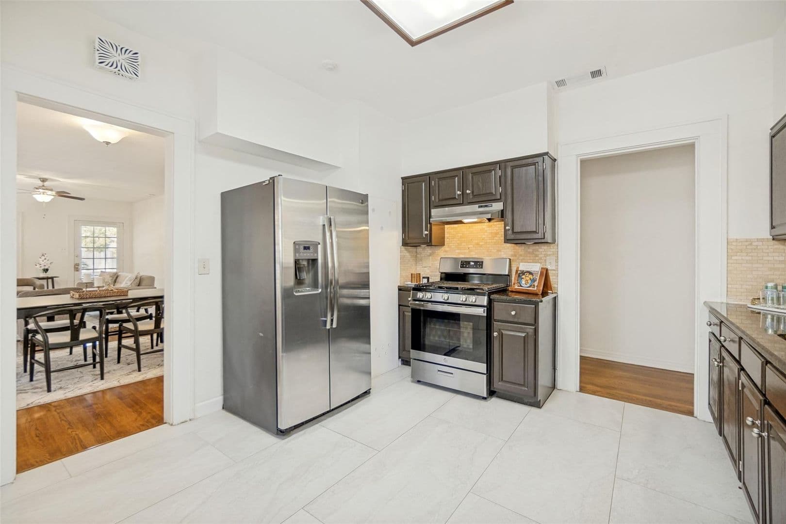 Dallas House: 6106 Worth St.