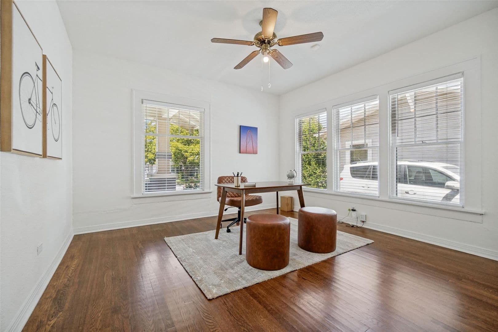Dallas House: 6106 Worth St.