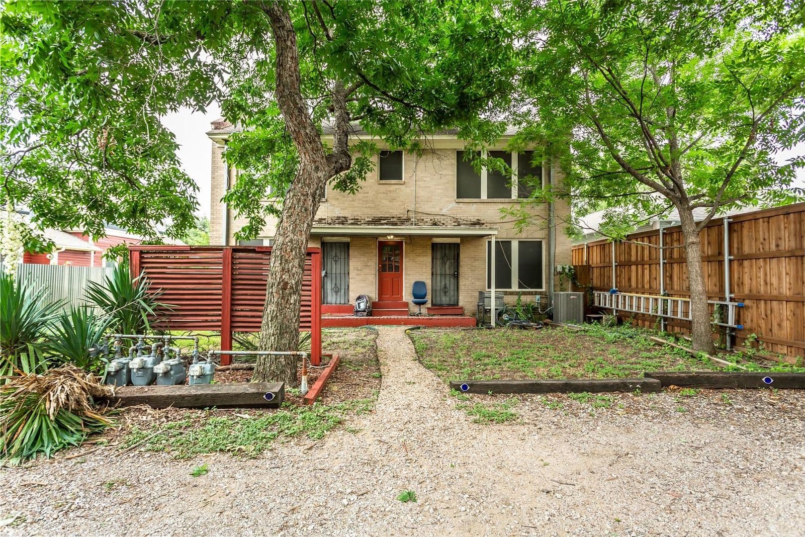 Dallas House: 4807 1/2 Reiger Ave