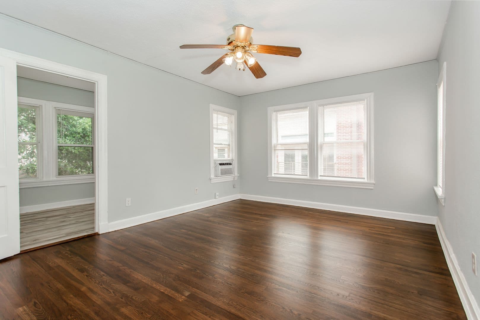Dallas House: 5705 Ross Ave