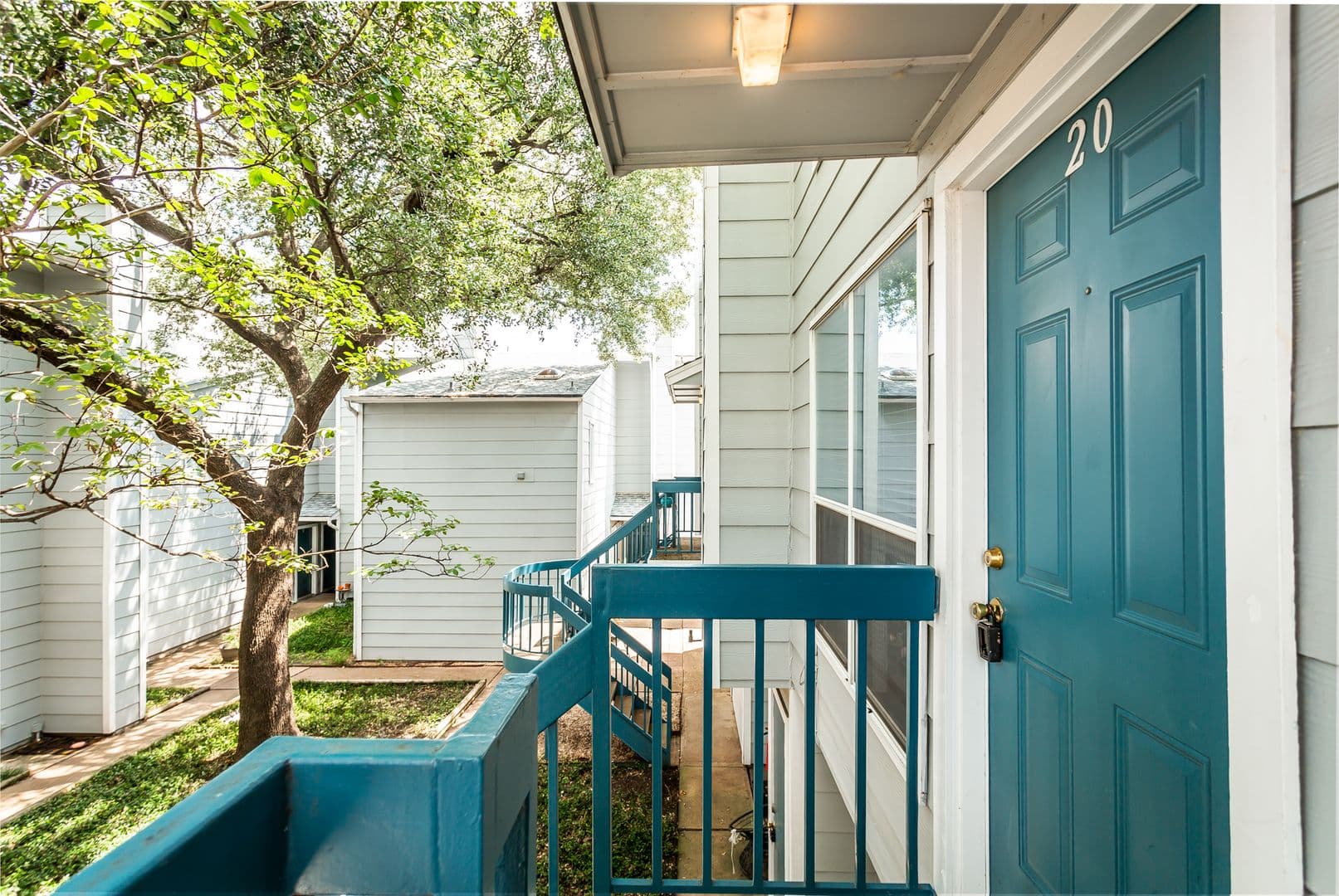 Dallas Apartment: 1901 N Fitzhugh Ave