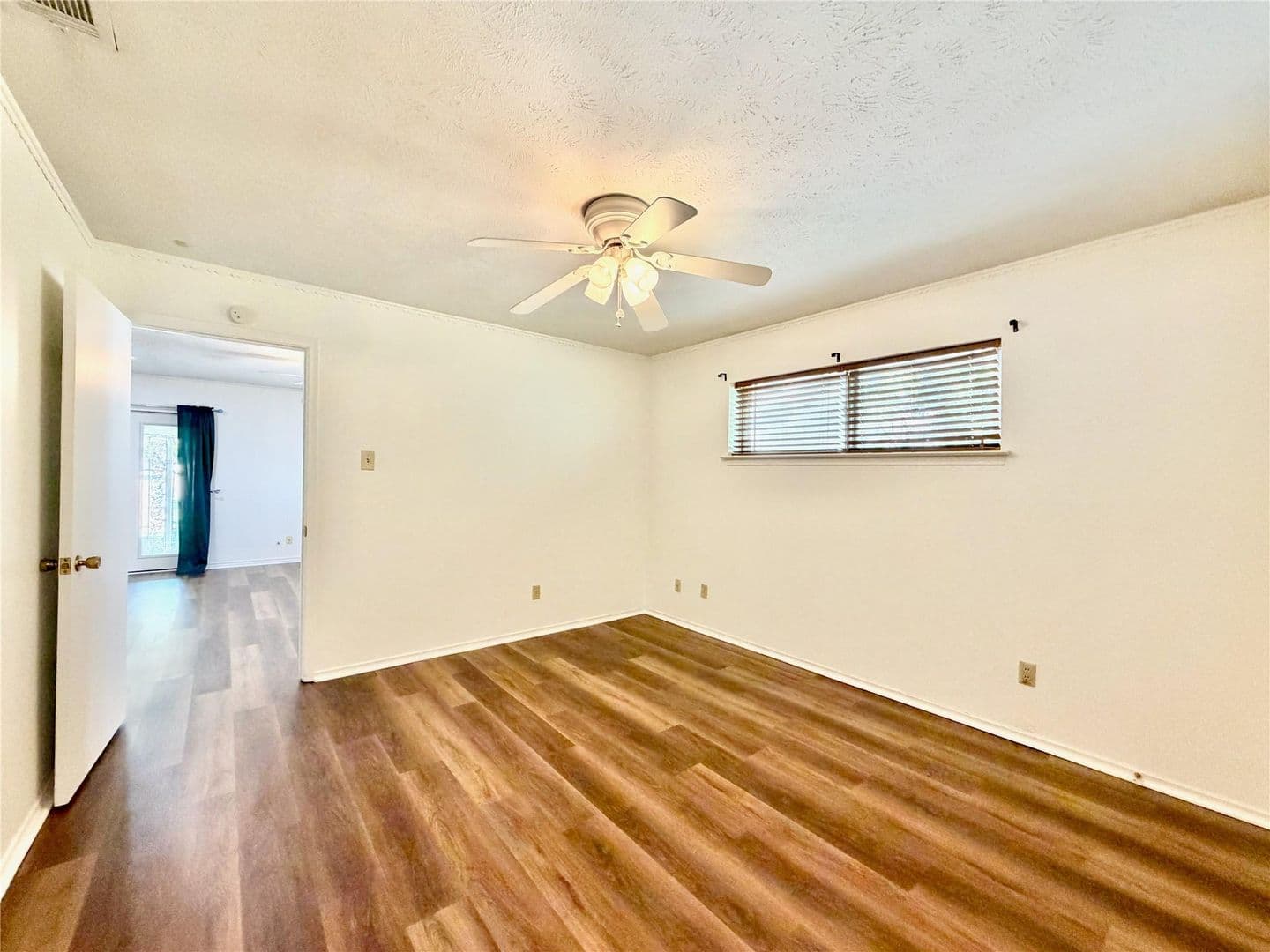 Dallas House: 8405 Lullwater Dr
