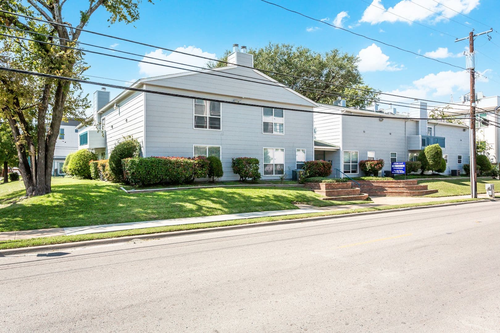 Dallas Apartment: 1901 N Fitzhugh Ave