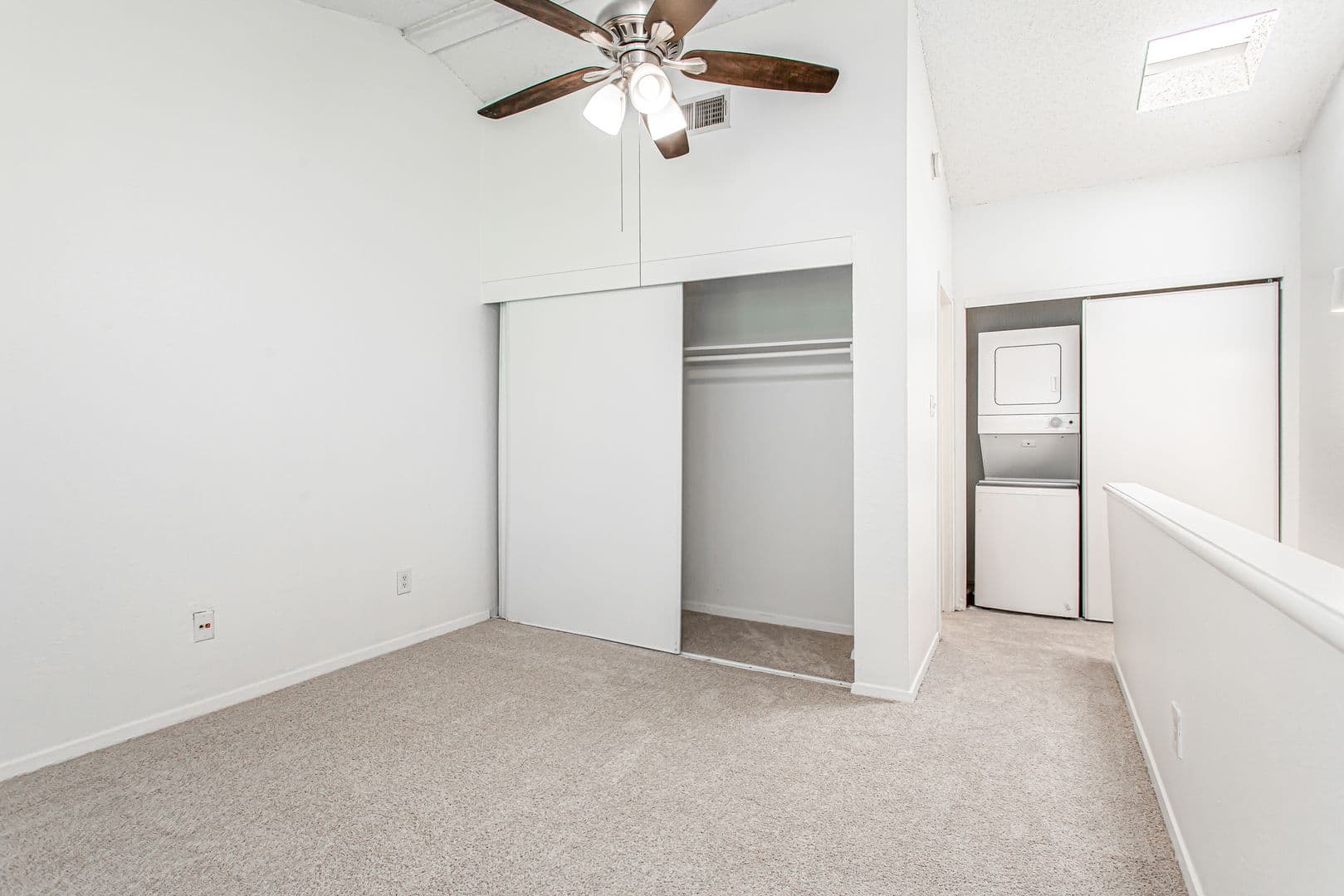 Dallas Apartment: 1901 N Fitzhugh Ave
