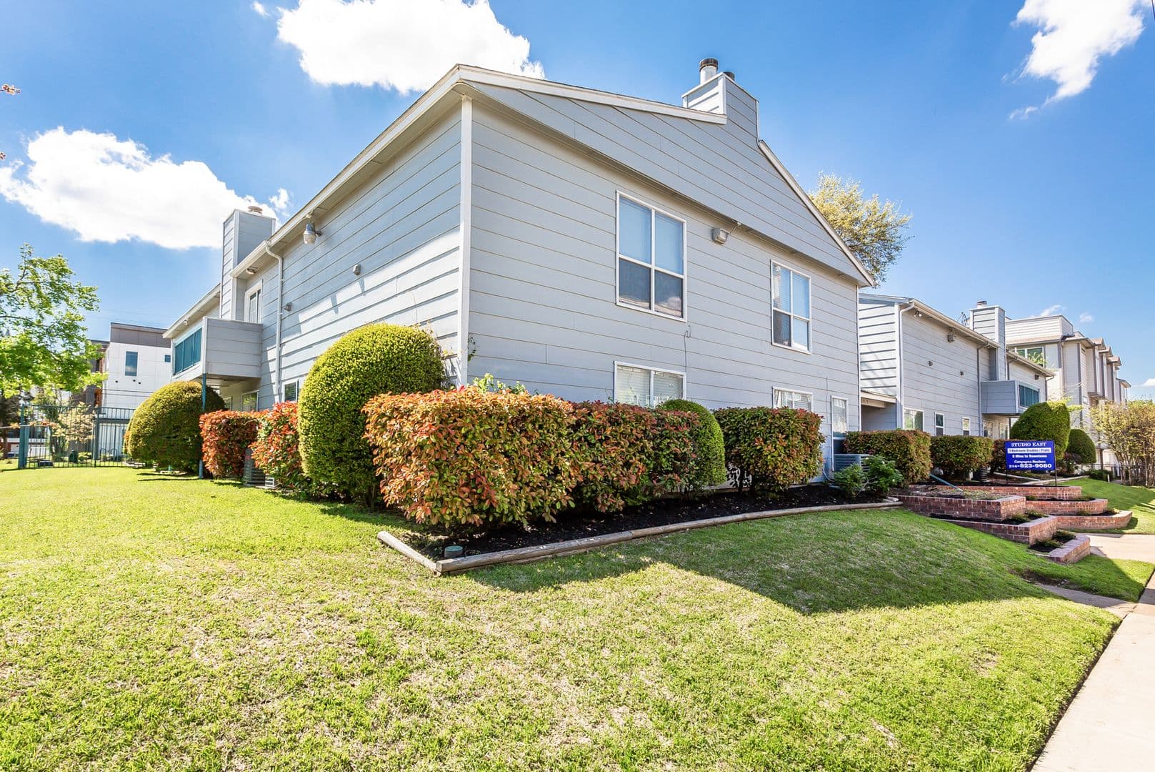 Dallas Apartment: 1901 N Fitzhugh Ave