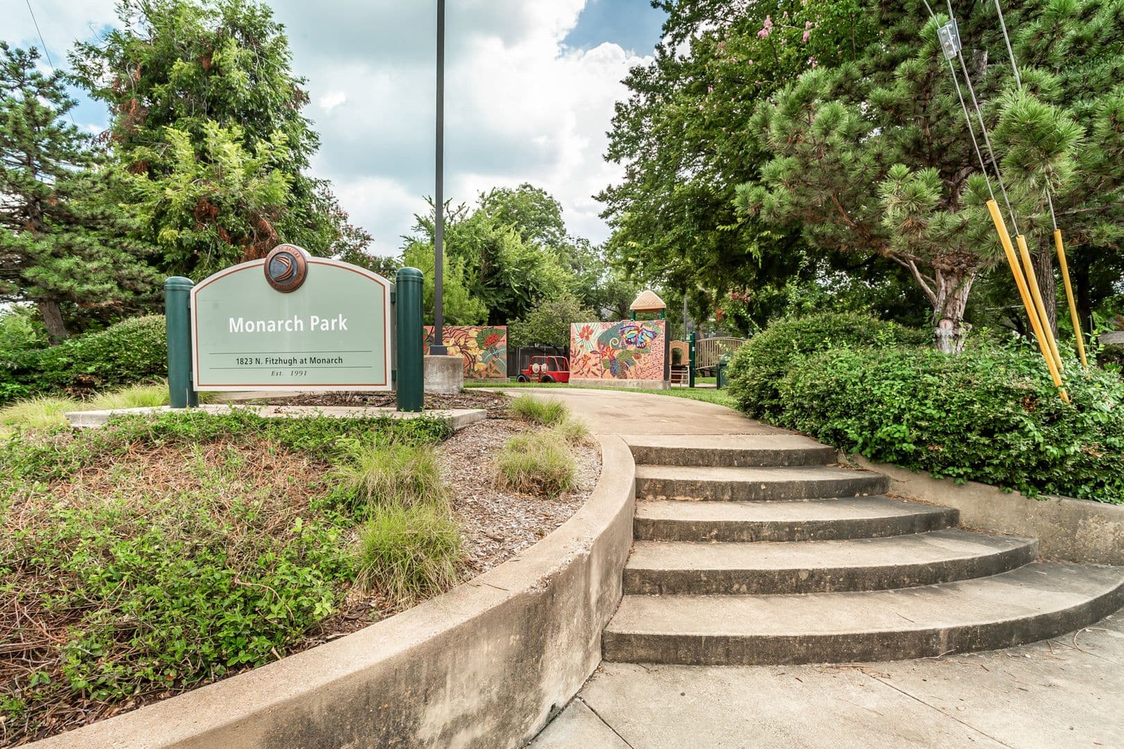 Dallas Apartment: 1901 N Fitzhugh Ave