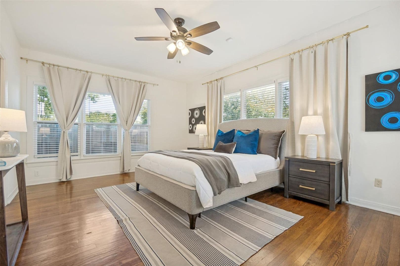 Dallas House: 6106 Worth St.