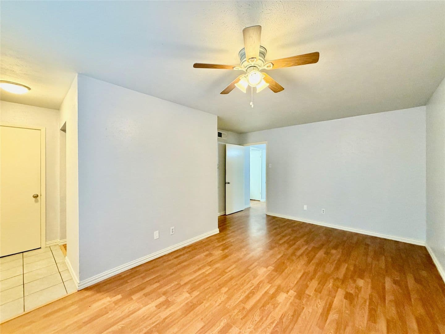 Dallas House: 4314 Travis St., Unit #102