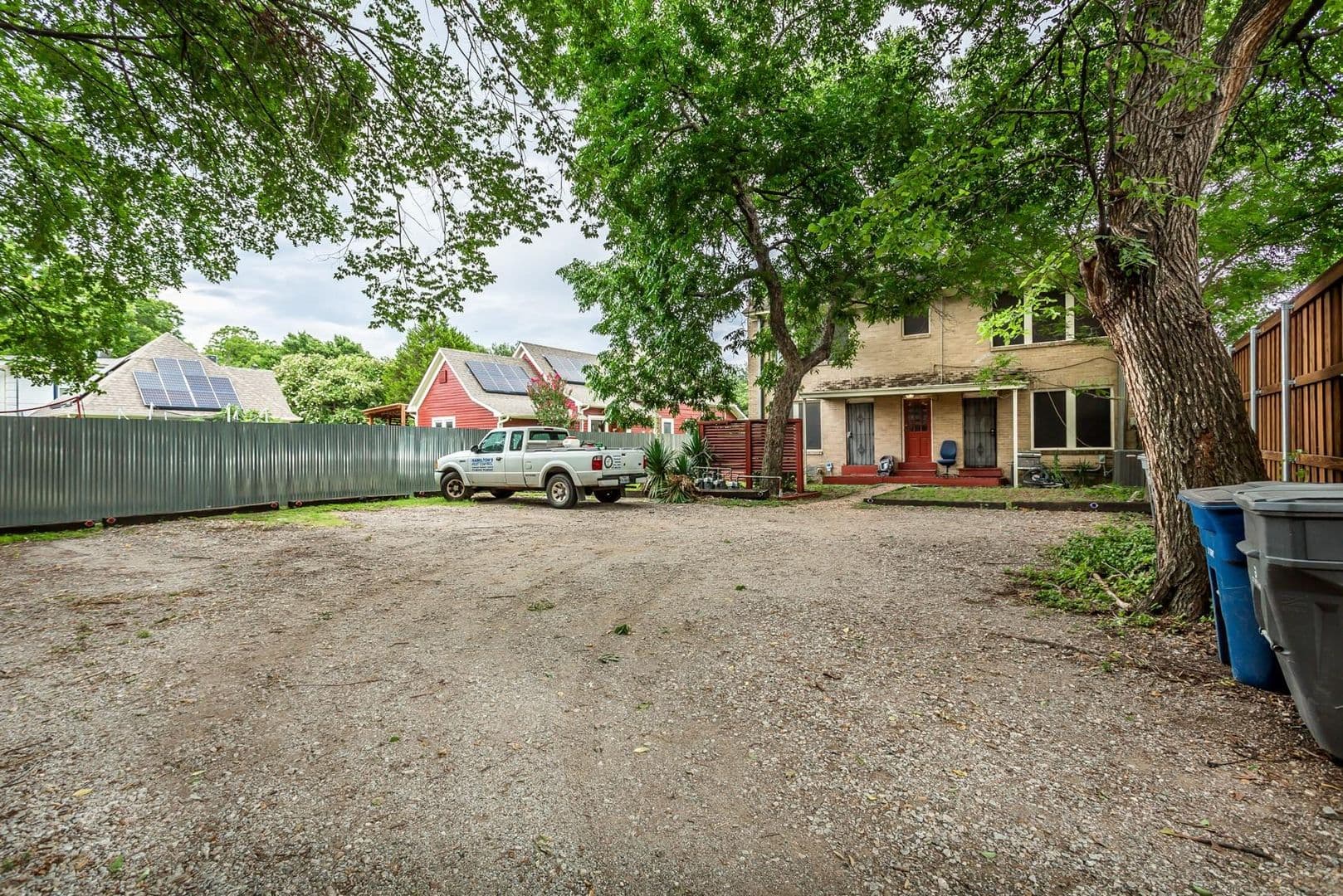 Dallas House: 4807 1/2 Reiger Ave