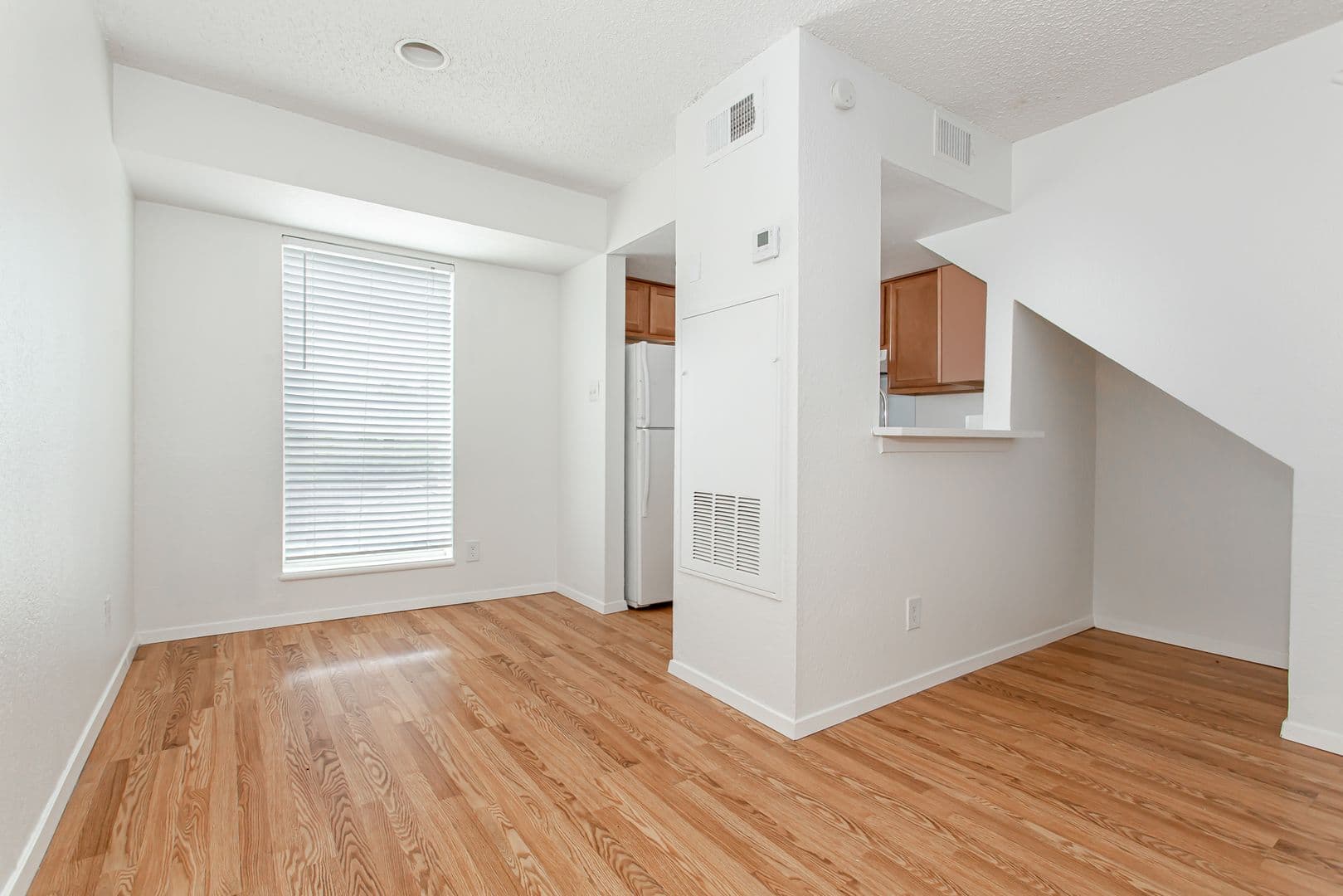 Dallas Apartment: 1901 N Fitzhugh Ave
