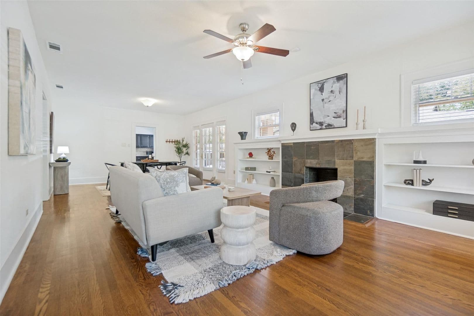 Dallas House: 6106 Worth St.