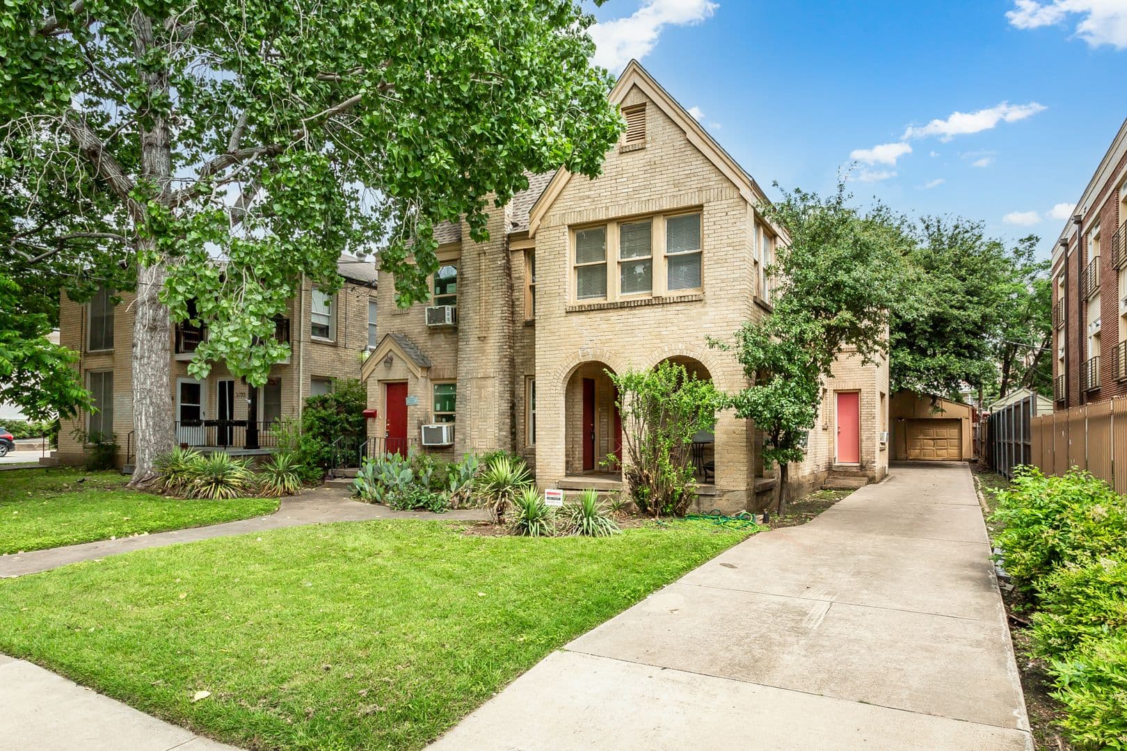 Dallas House: 5705 Ross Ave