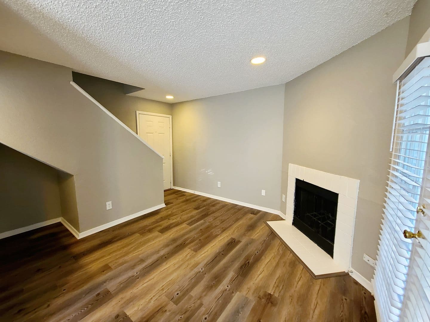 Dallas Apartment: 1901 N Fitzhugh Ave