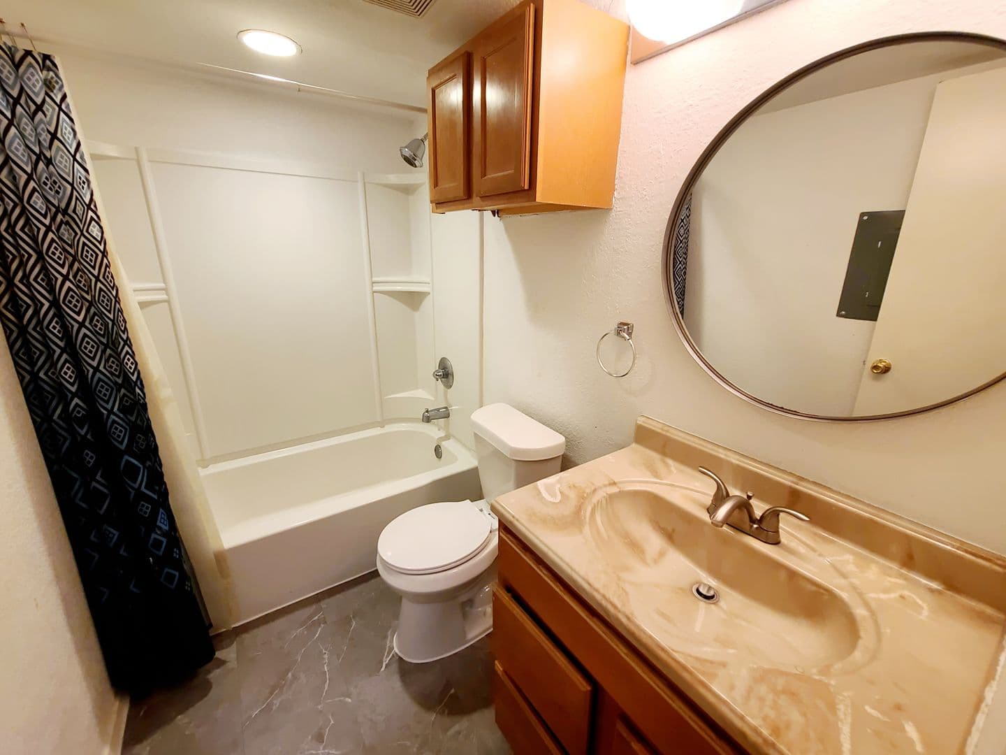 Dallas Apartment: 1901 N Fitzhugh Ave