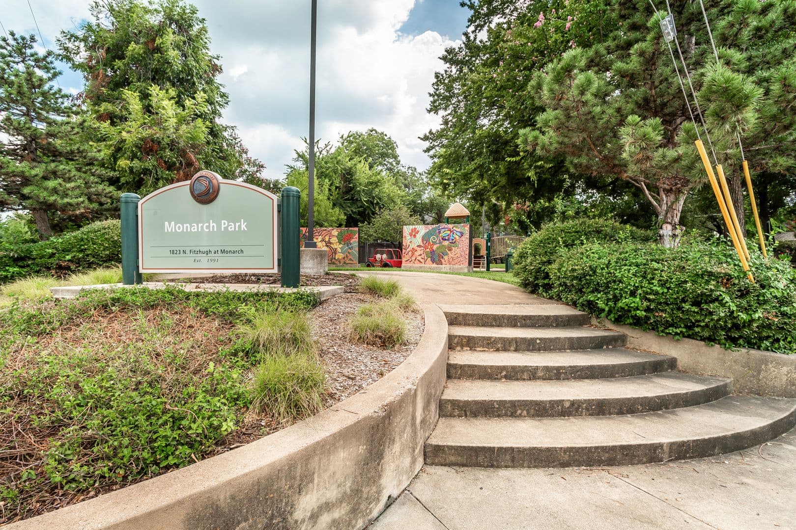 Dallas Apartment: 1901 N Fitzhugh Ave