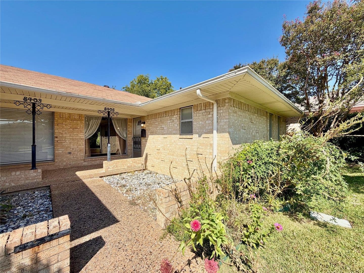 Dallas House: 8405 Lullwater Dr