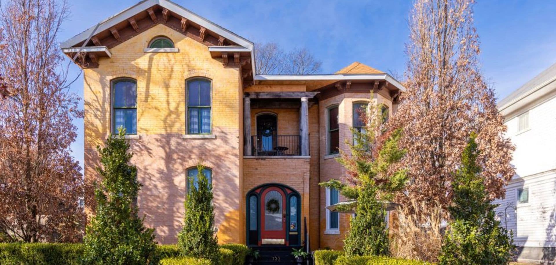 Terre Haute House: 723 S Center St