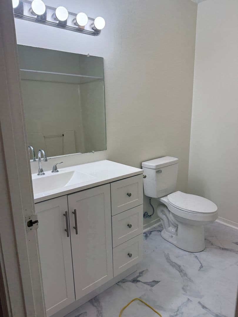 Bloomington Townhome: 1415-1477 W Allen St