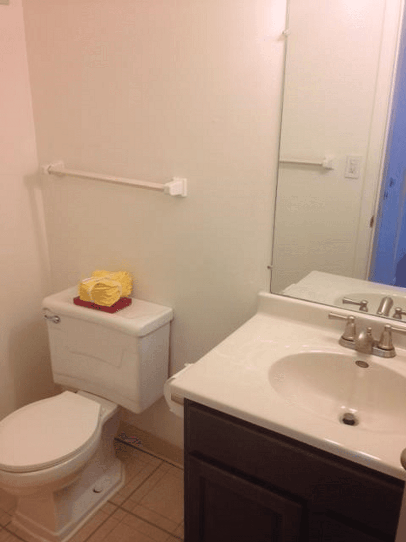 Champaign Apartment: 1862 Valley Rd
