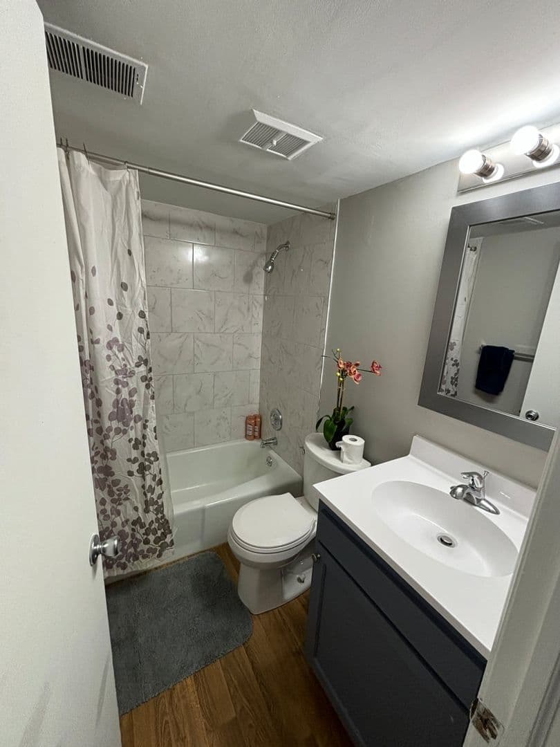 Urbana Apartment: 306-410 E Michigan