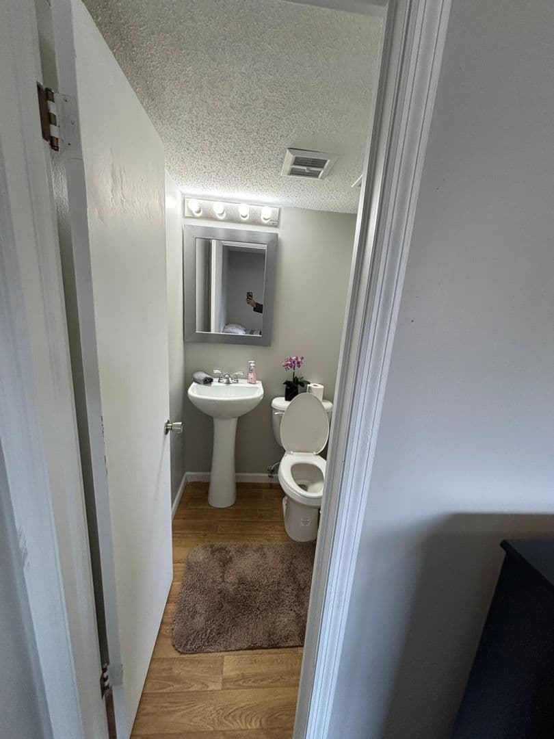 Urbana Apartment: 306-410 E Michigan
