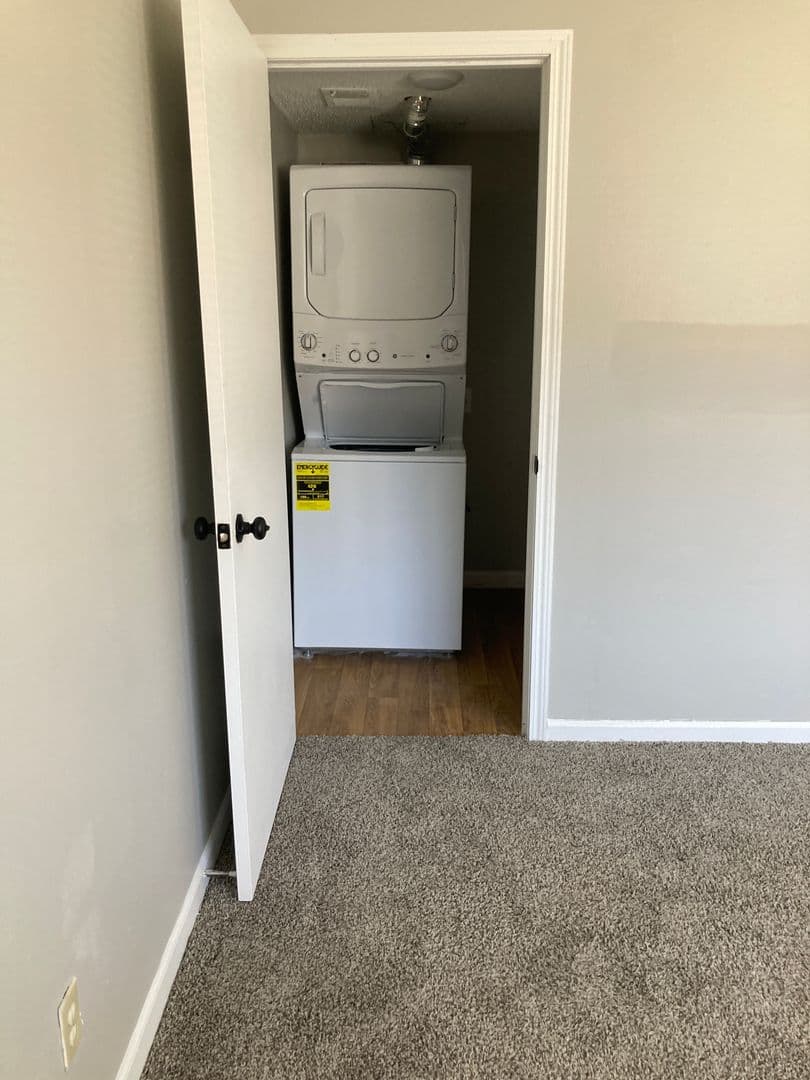 Urbana Apartment: 306-410 E Michigan