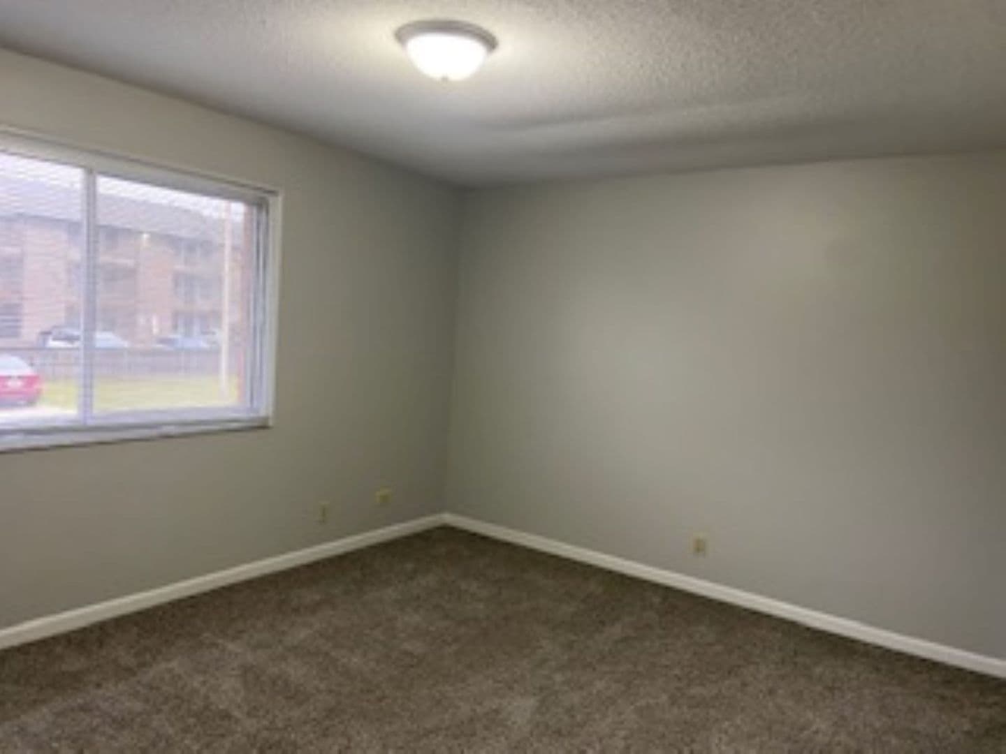 Urbana Apartment: 306-410 E Michigan