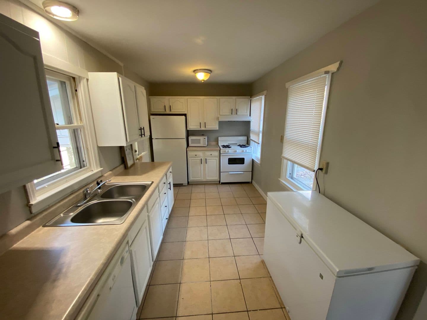 Champaign House: 700 Dover PL