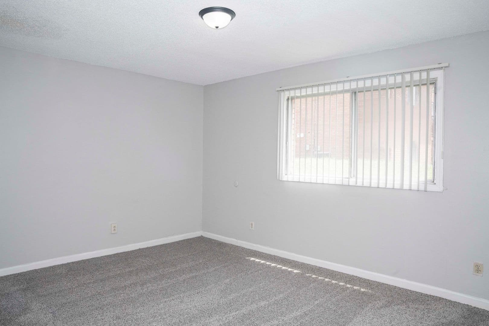 Urbana Apartment: 306-410 E Michigan