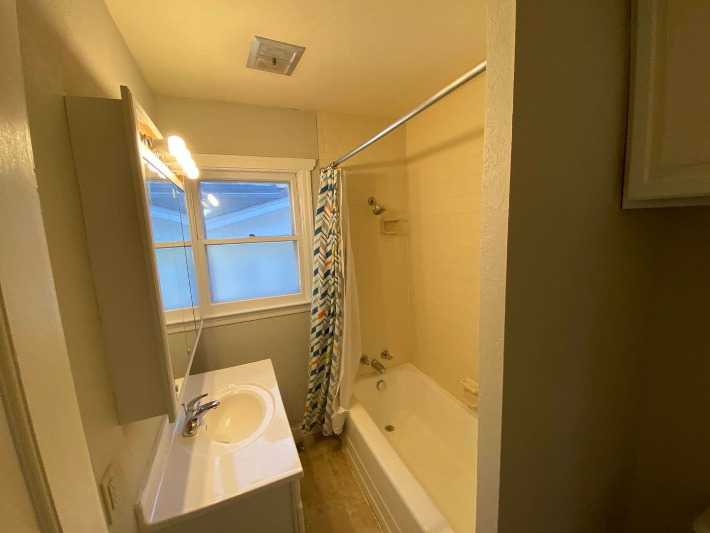 Champaign House: 700 Dover PL