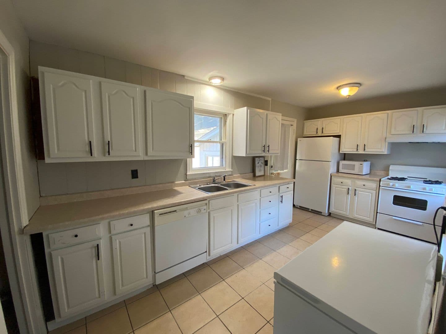 Champaign House: 700 Dover PL