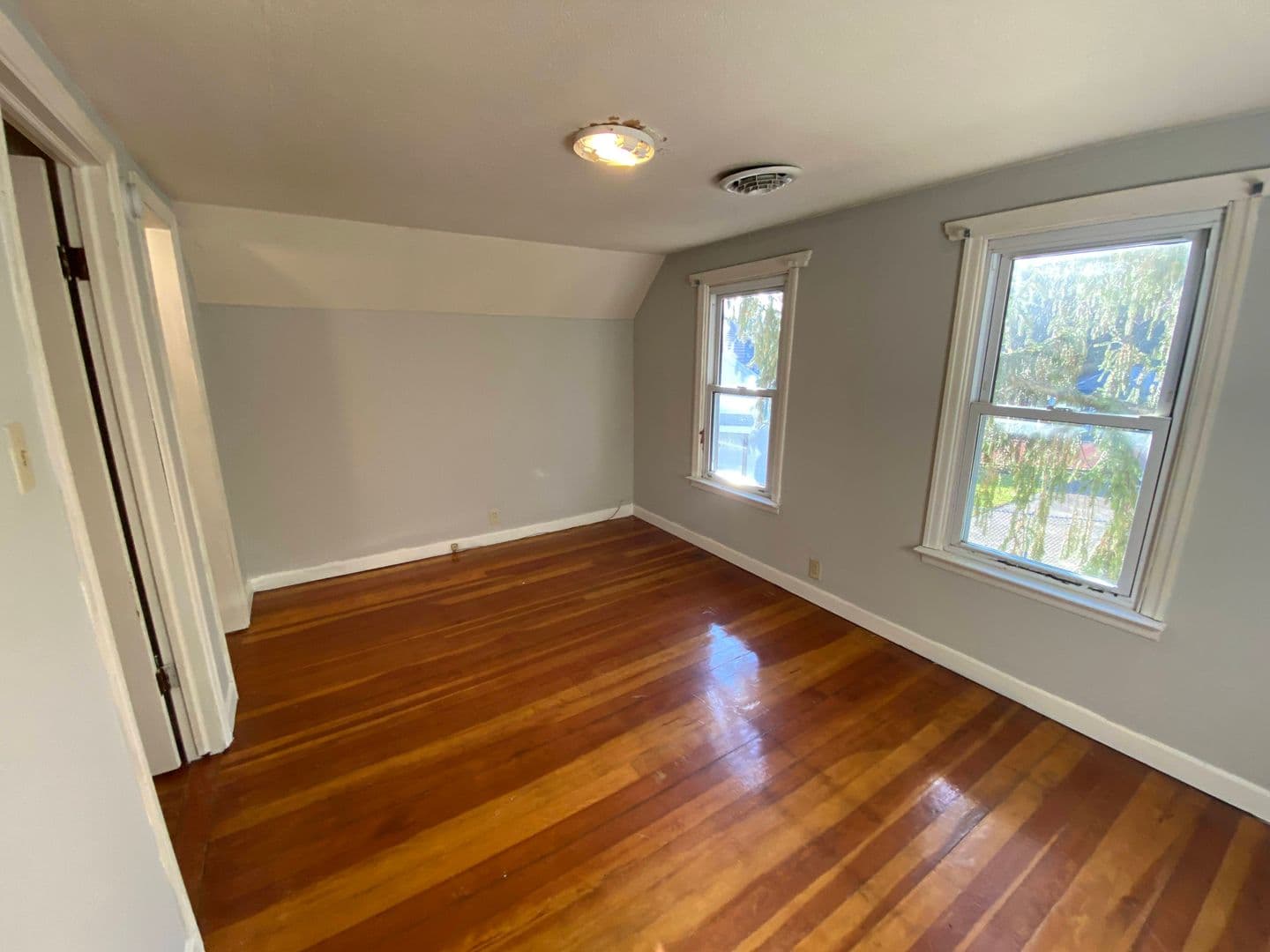 Champaign House: 700 Dover PL