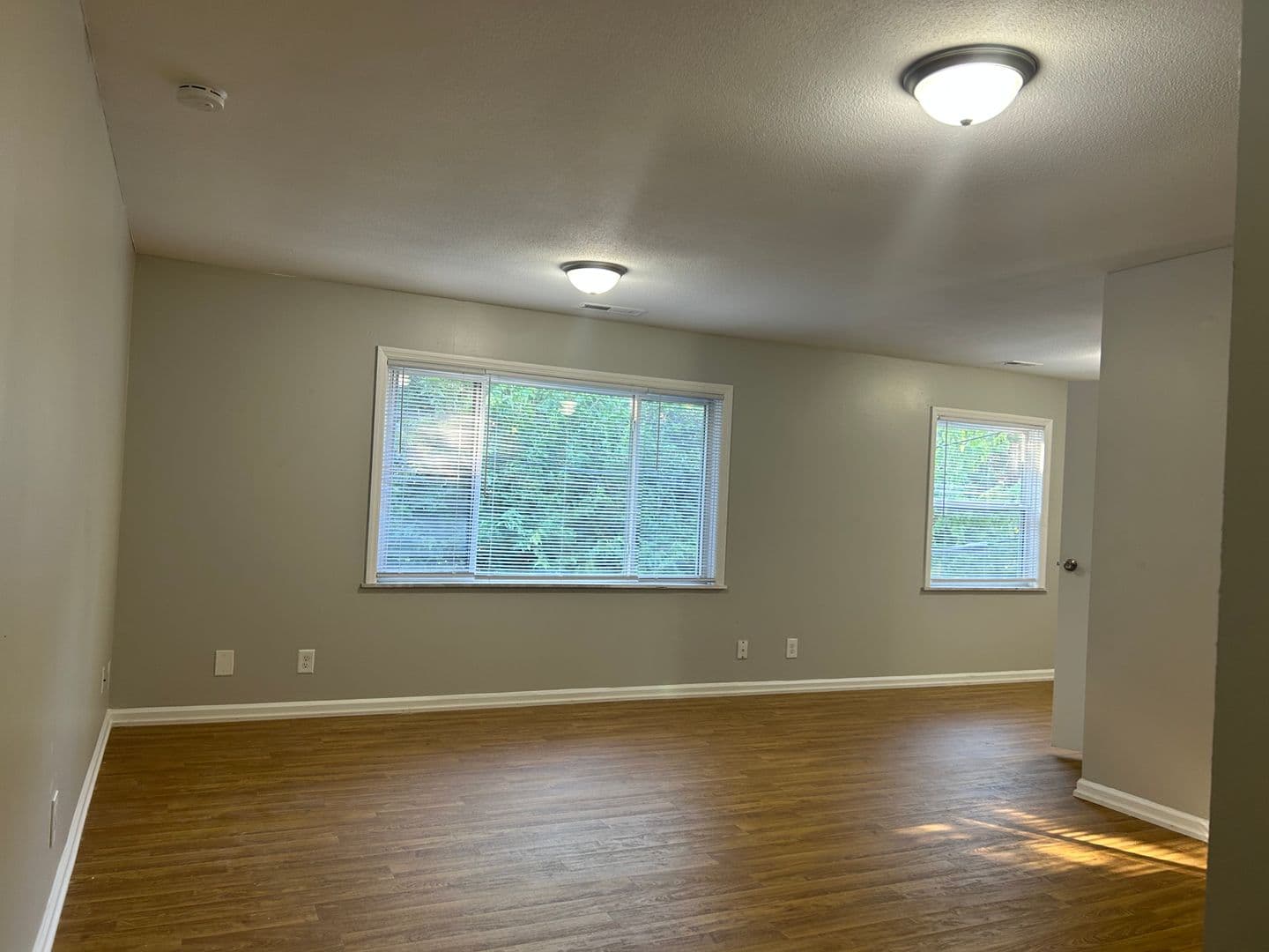 Champaign Apartment: 1862 Valley Rd