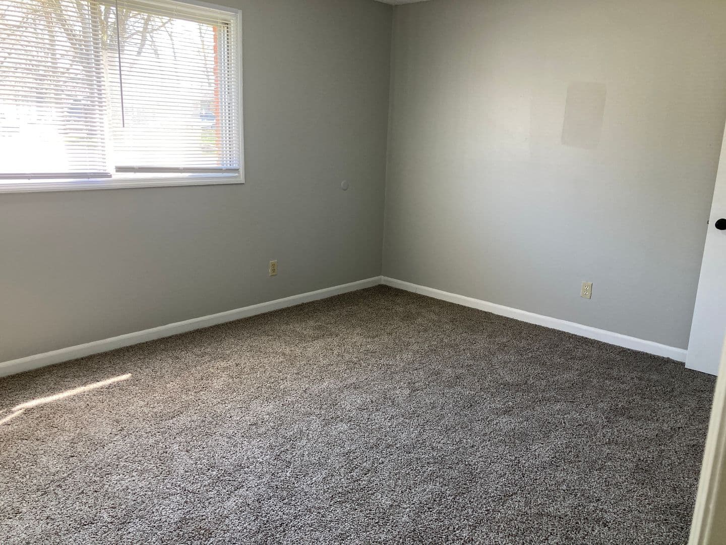 Urbana Apartment: 306-410 E Michigan