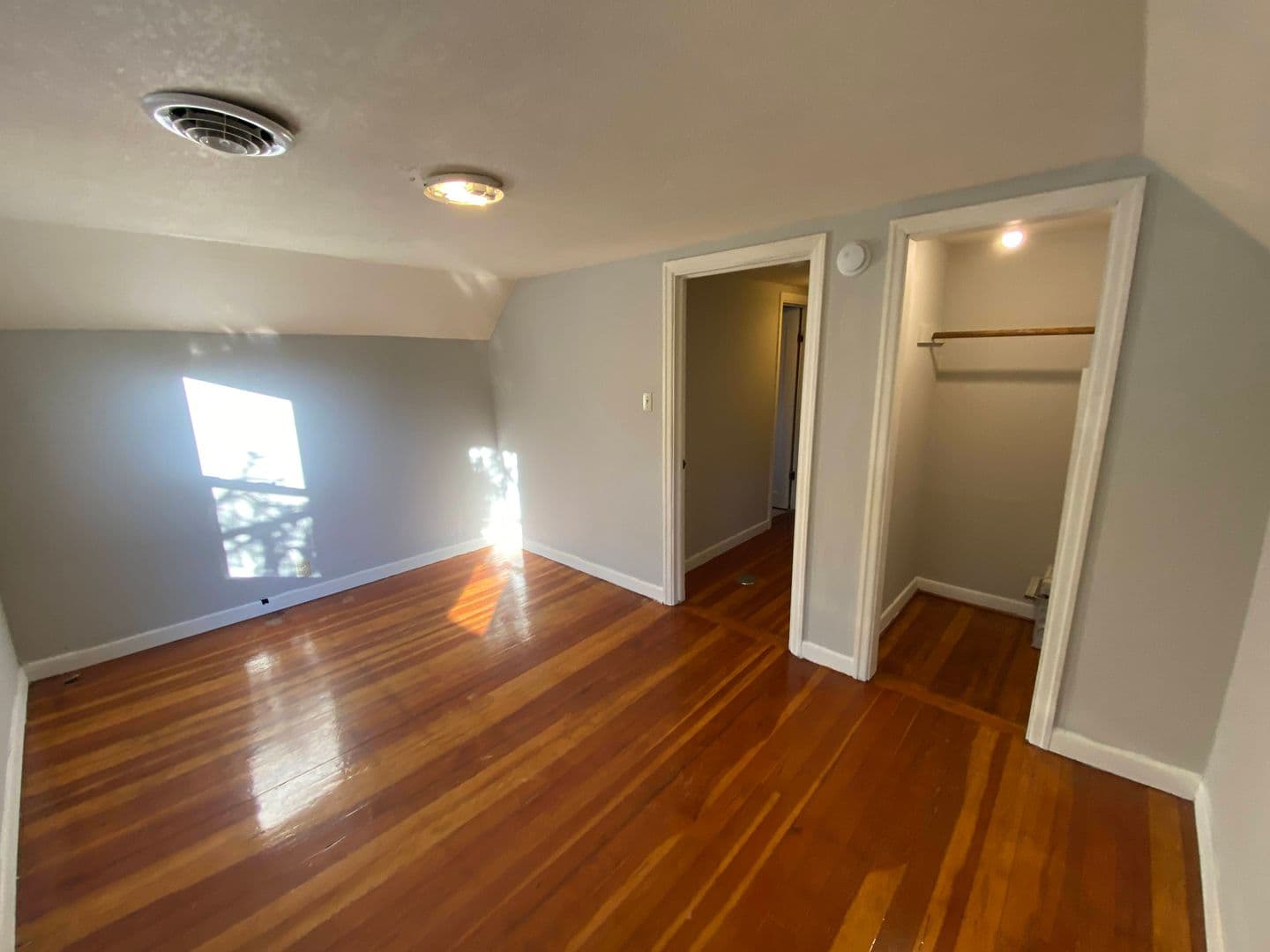 Champaign House: 700 Dover PL