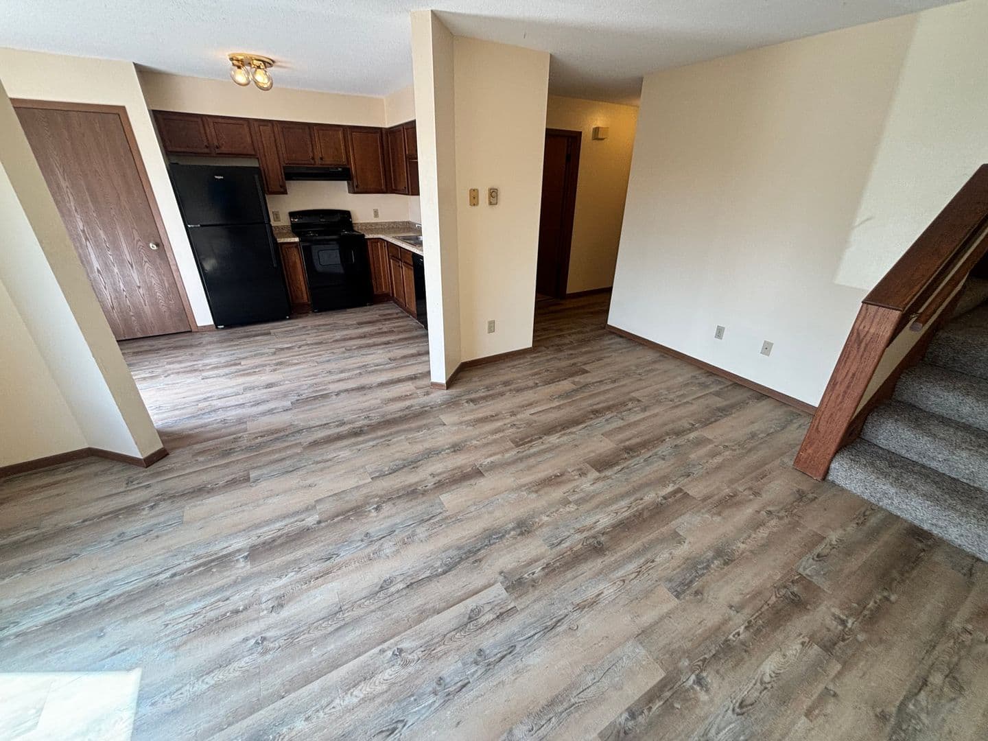 RIVER FALLS Apartment: 515 E CASCADE