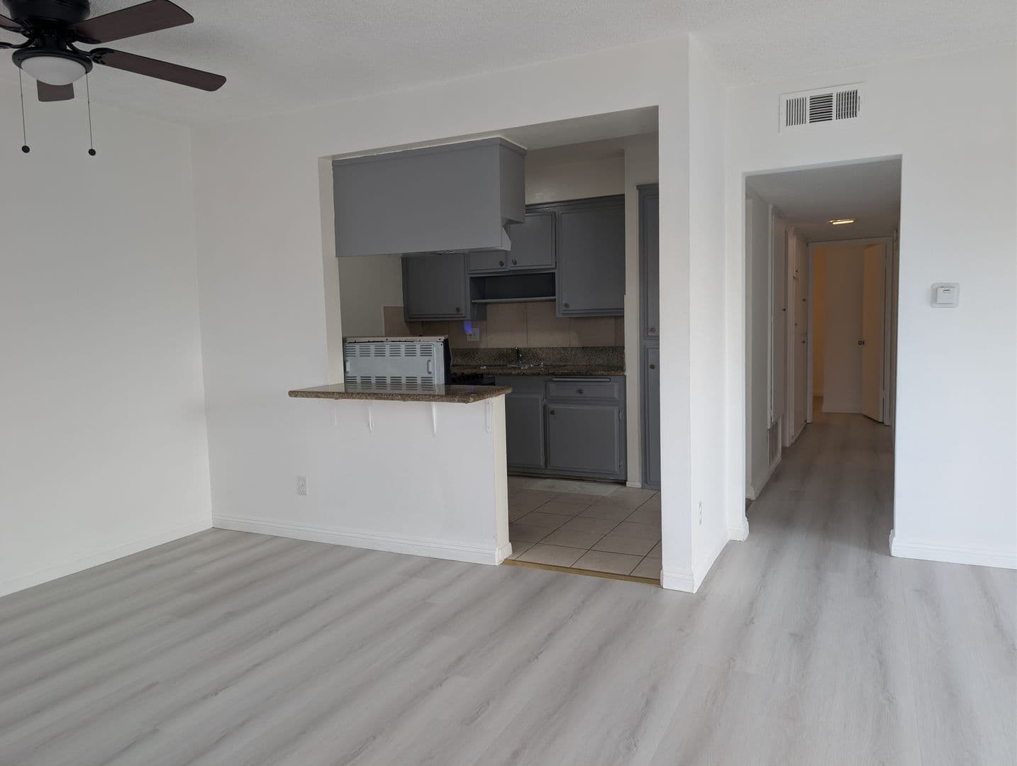 Montebello Apartment: 616 Via Altamira