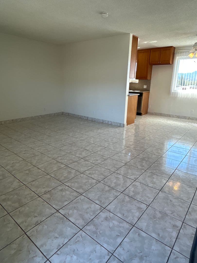 Glendale Apartment: 1165 Thompson Ave.