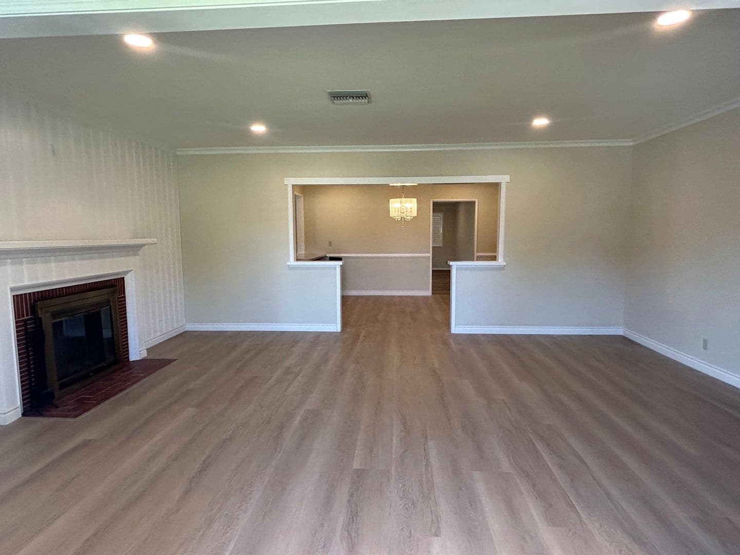 Arcadia House: 827 Hugo Reid Dr.