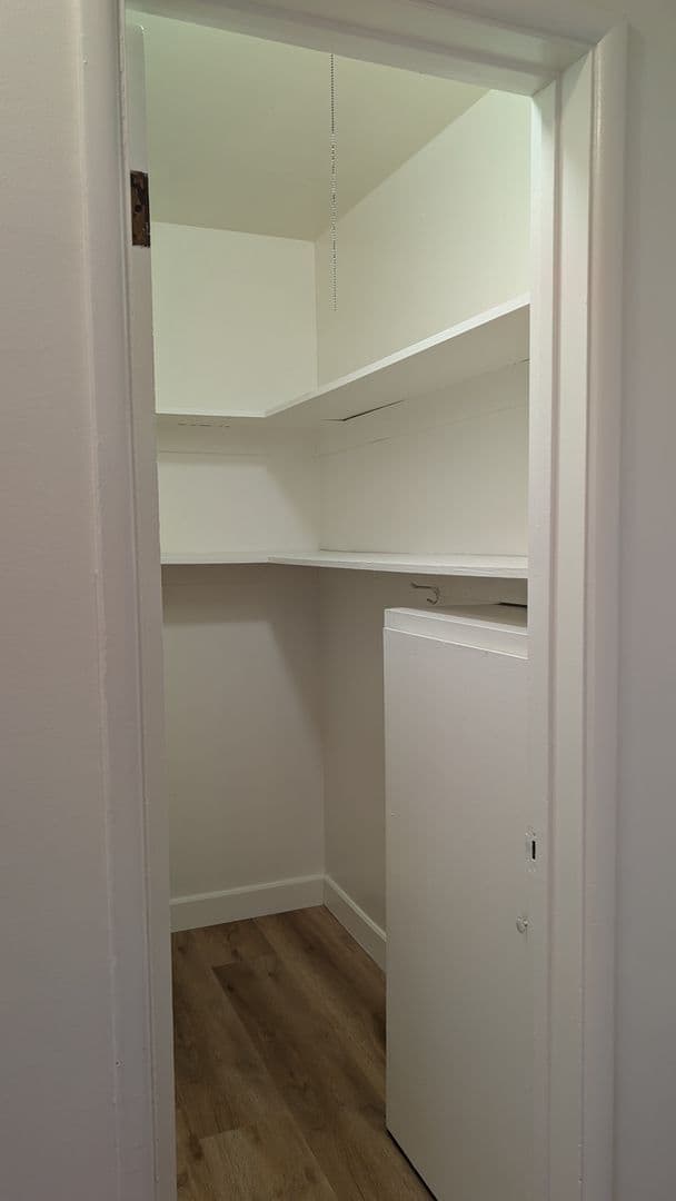 Pasadena Apartment: 42 S. Berkeley Ave
