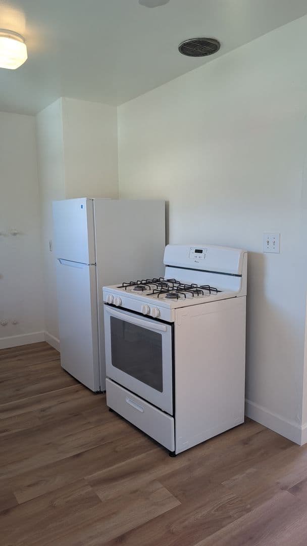 Pasadena Apartment: 42 S. Berkeley Ave
