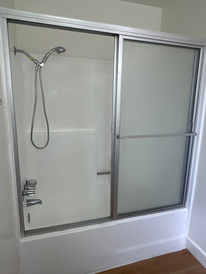 North Hollywood Apartment: 5269 Satsuma Ave.