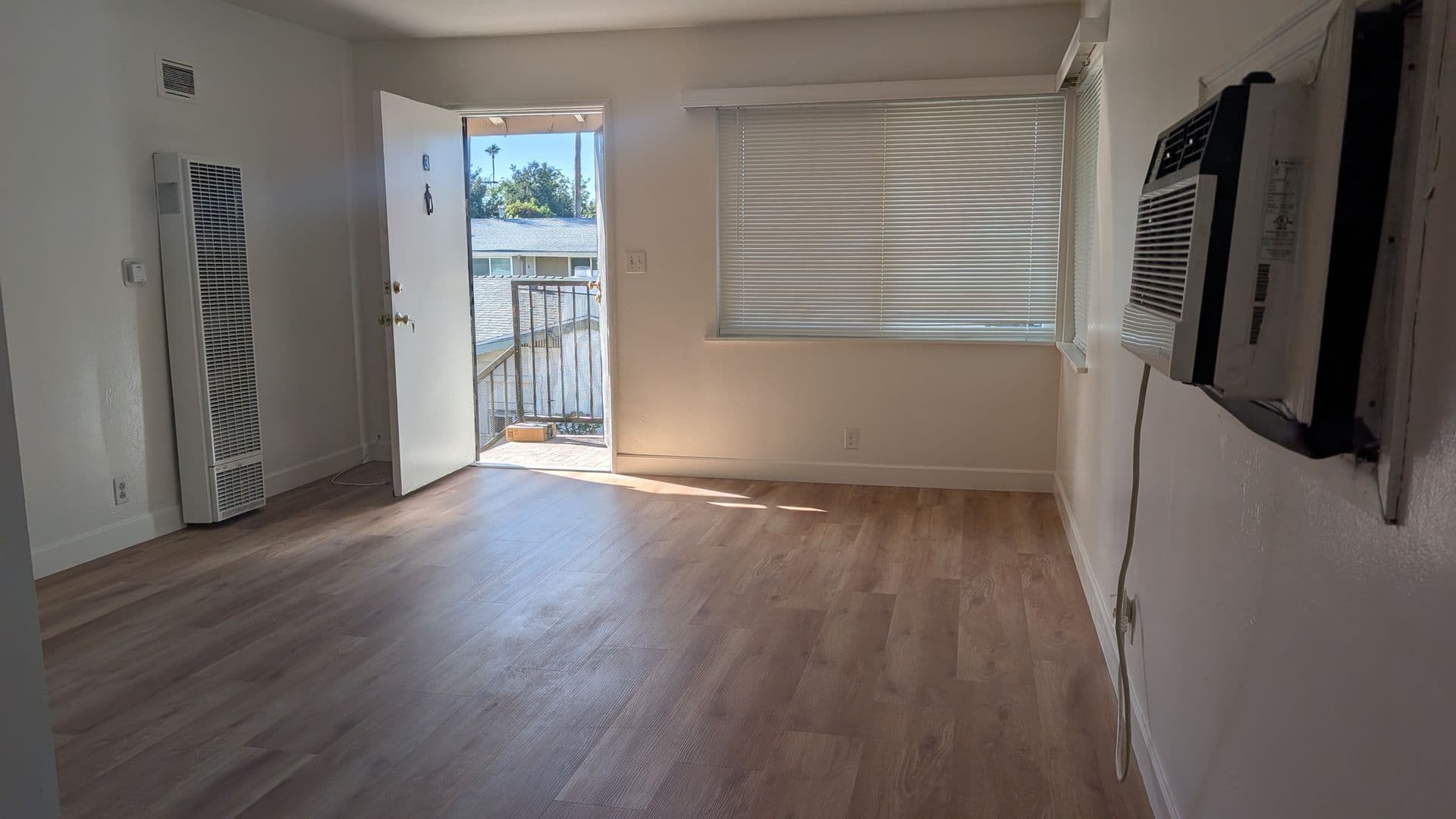 Pasadena Apartment: 42 S. Berkeley Ave