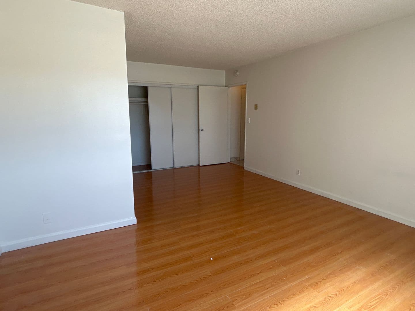 Glendale Apartment: 1165 Thompson Ave.