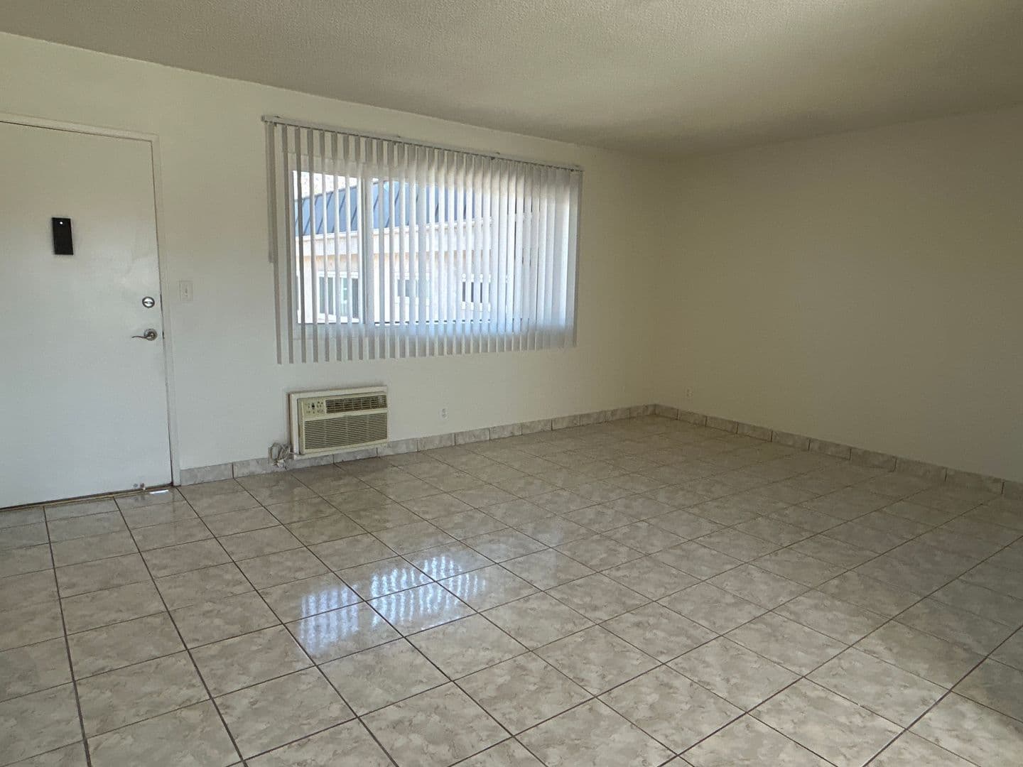 Glendale Apartment: 1165 Thompson Ave.