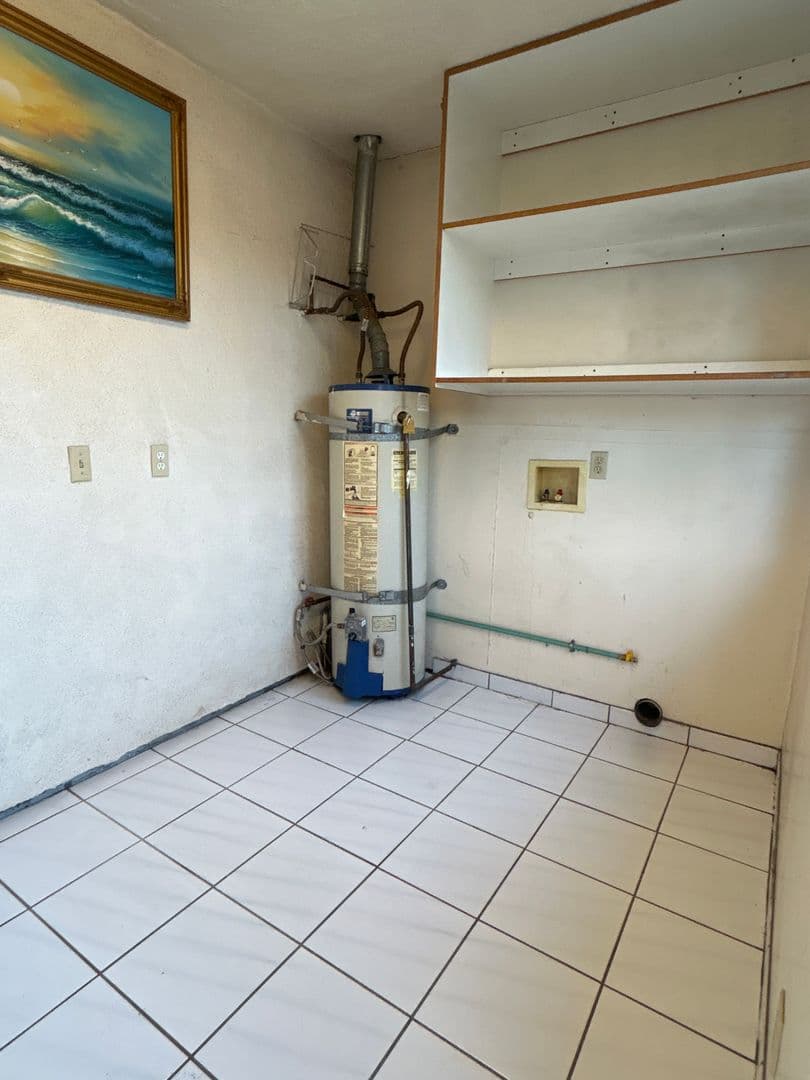 Rosemead House: 7549 3/4 Garvalia Ave.